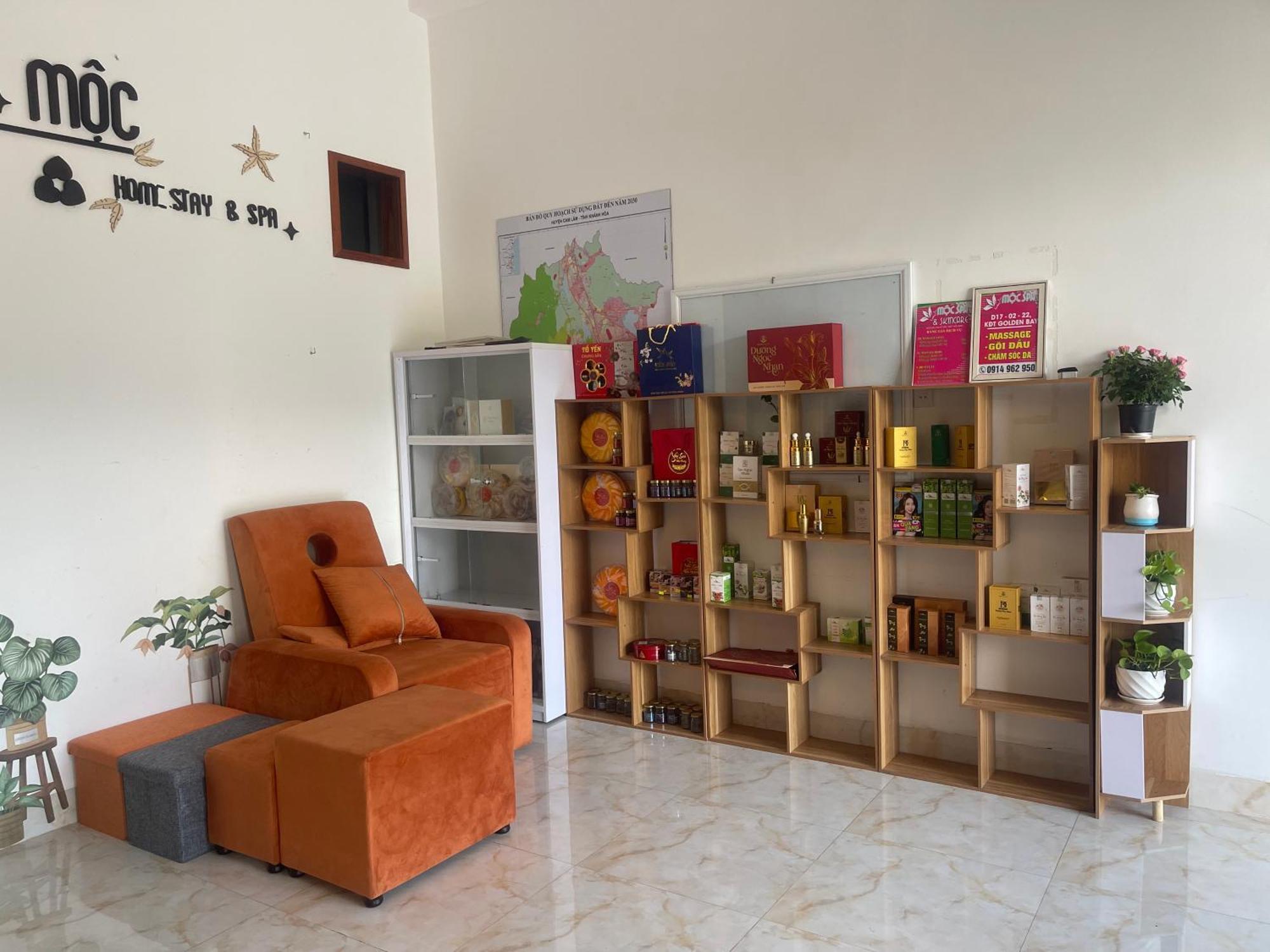 Moc Homestay- Near Bai Dai Beach Cam Lam ภายนอก รูปภาพ